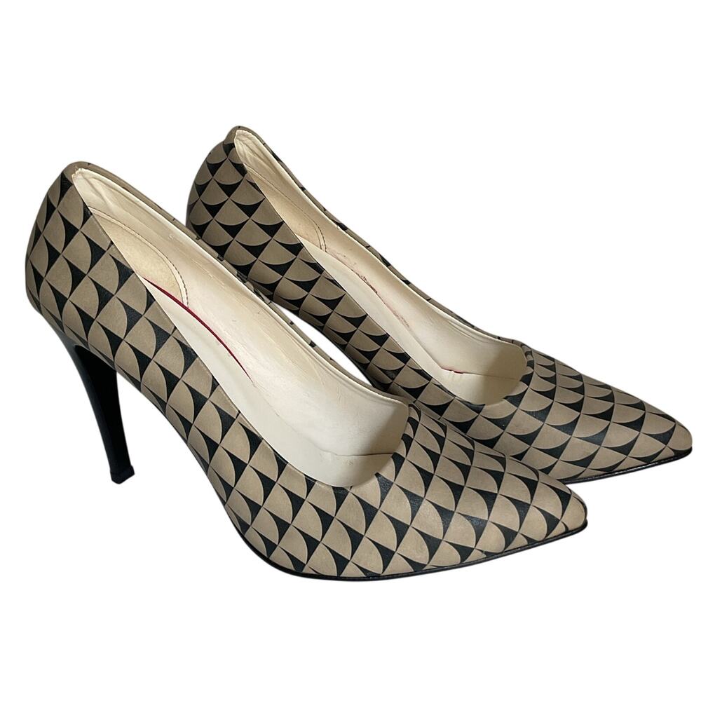 Geometric Print Pointed Toe Heels Women’s 9.5 Black Beige Statement Art Pumps